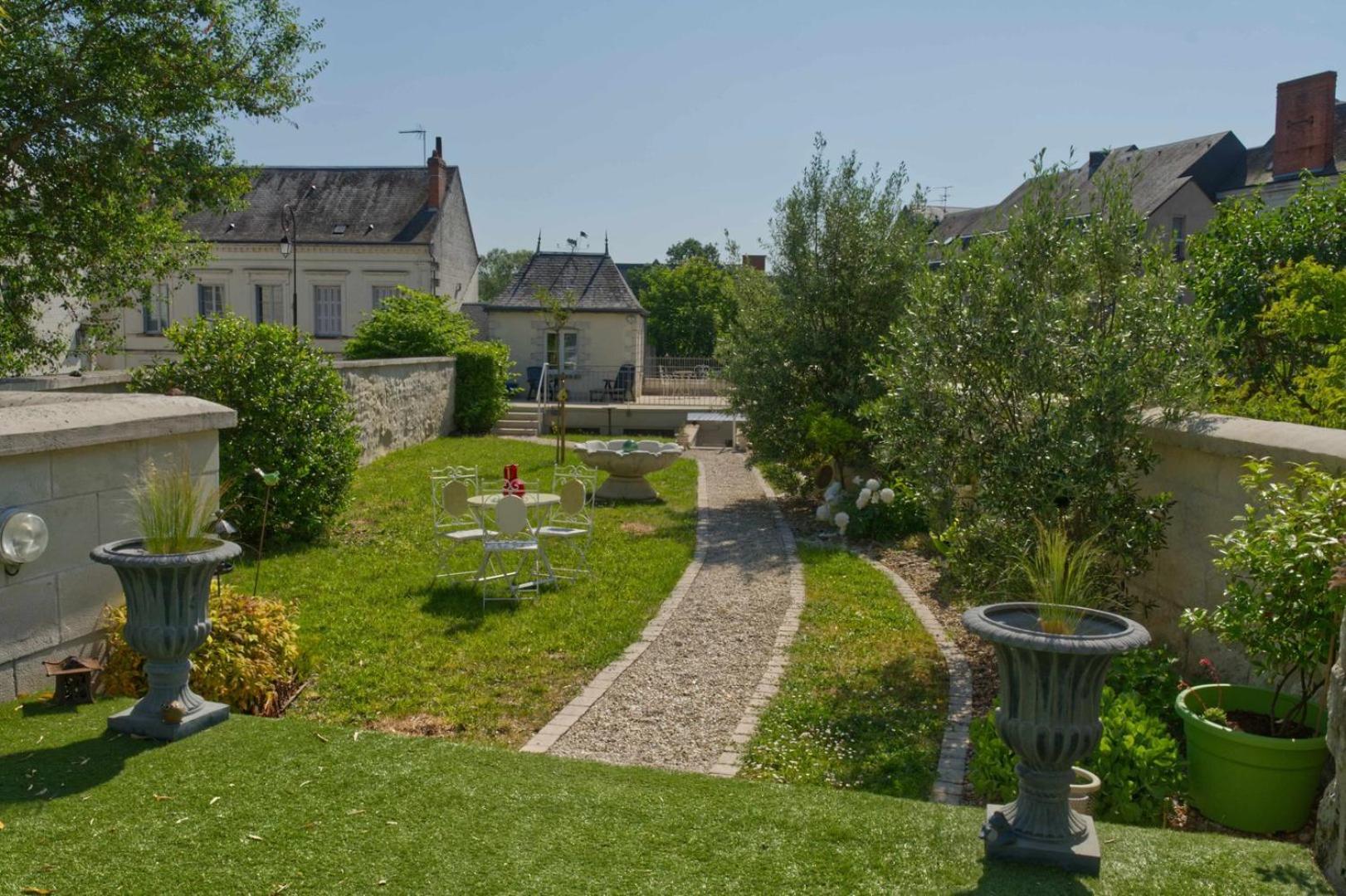 Hotel L'Elegante Loches Esterno foto